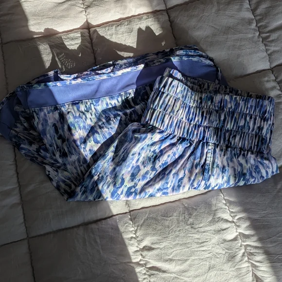 Athleta High-Rise Mesh Racer Run 3' Short - Small - Picture 7 of 9